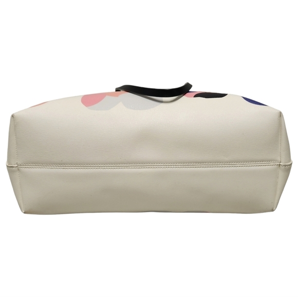 Fendi Roma Signature Roll Tote 100% Authentic $1,800 Sold Out - Picture 3 of 16